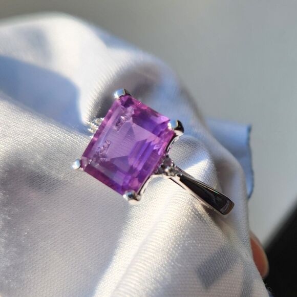 Alexite Color Change Ring Size 8 - Picture 3 of 7